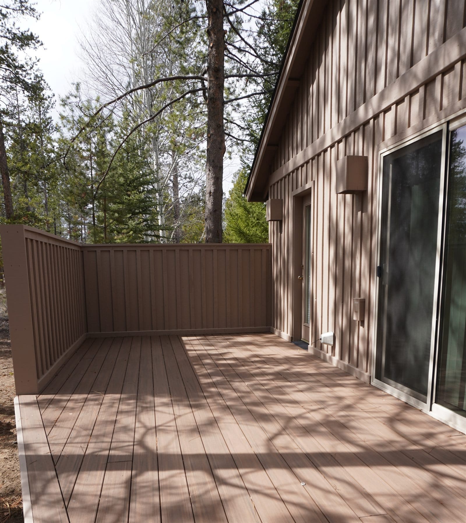 Sunriver Privacy Wall Deck Rebuild